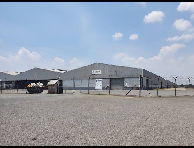 7,396M² WAREHOUSE TO LET IN ISANDO